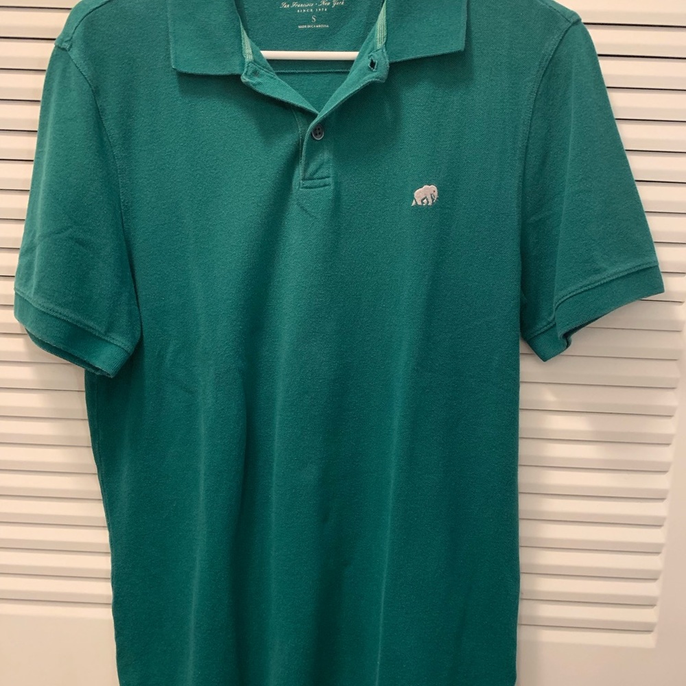 Me’s polo shirt